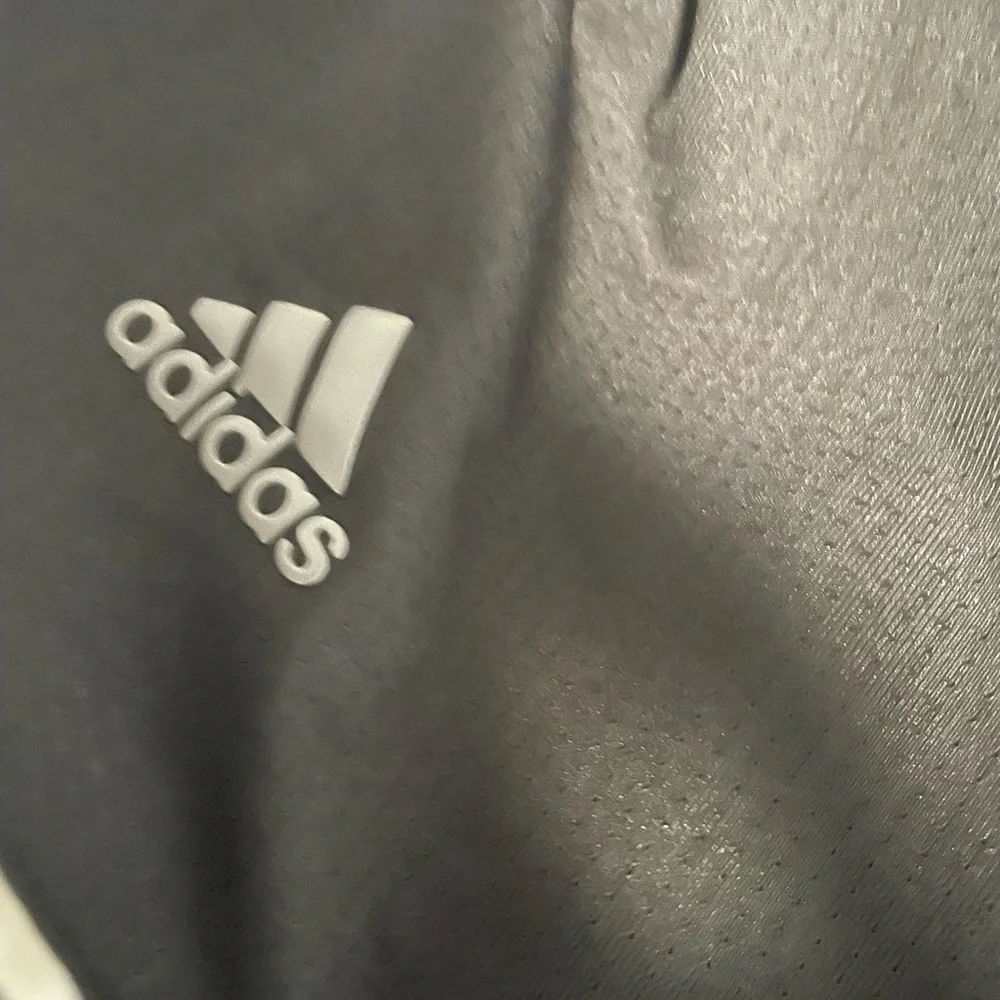 Adidas climacool aeroready polo shirt in black. Size Large